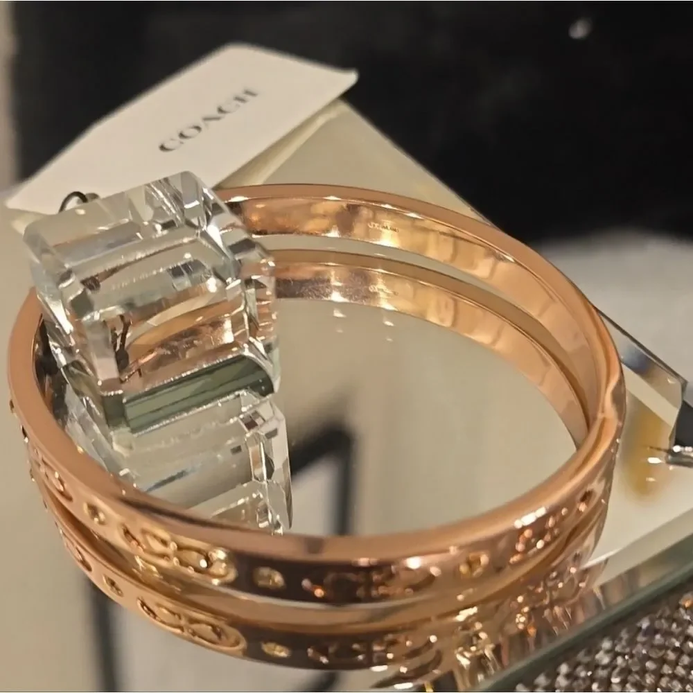 Coach Logo C Hinged Bangle Bracelet‎ - Picture 10 of 10